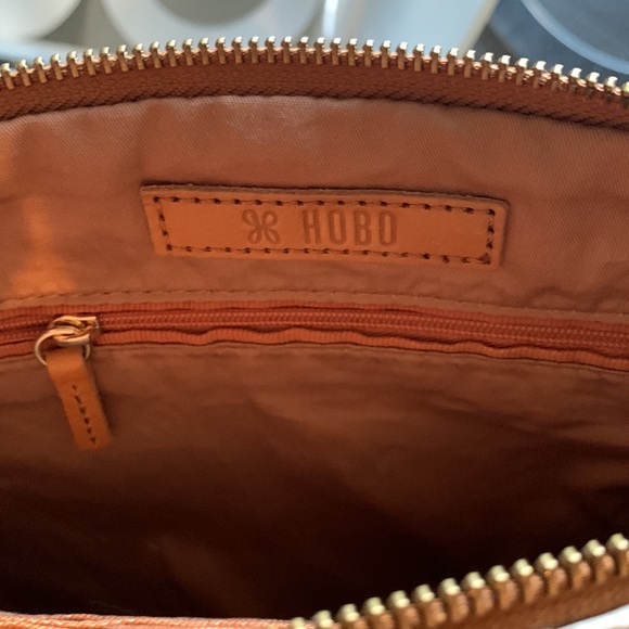 NWT CUTEST Hobo Wristlet/Clutch - Picture 9 of 12